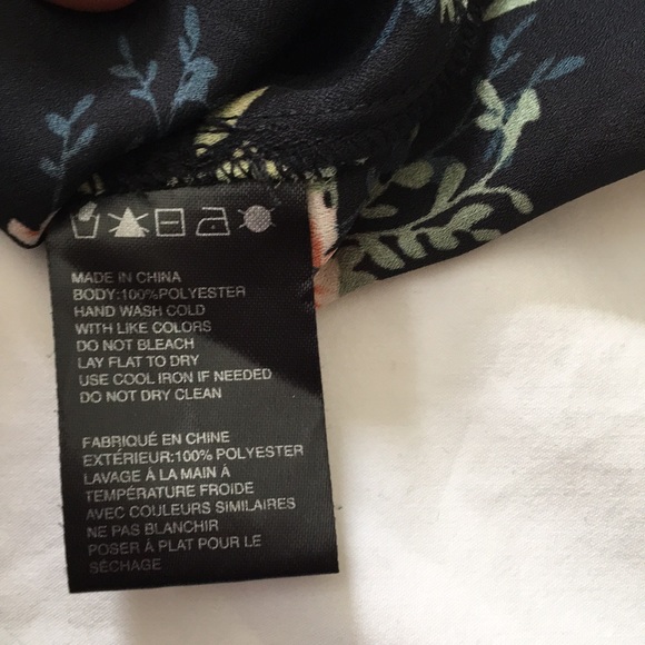 Paper Crane | Black & Floral Off the Shoulder - Picture 5 of 5